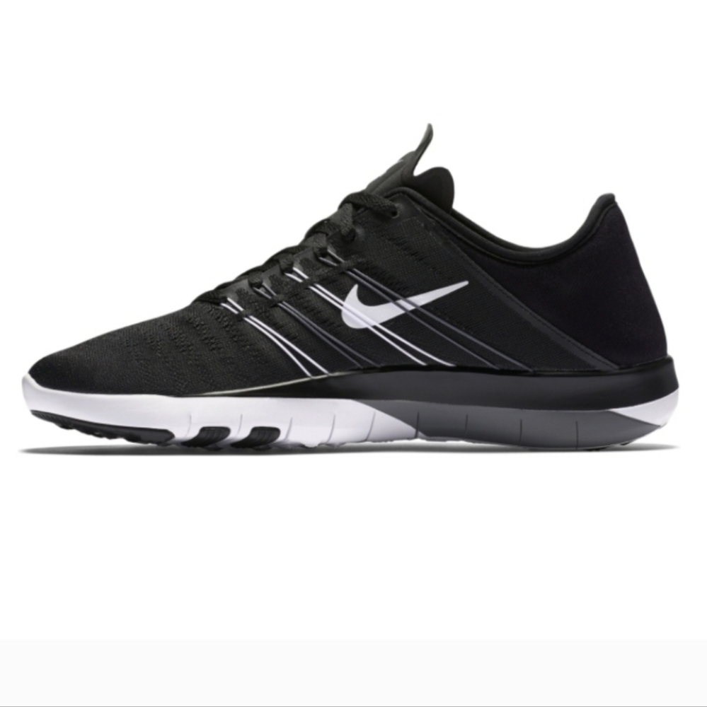 Nike Running Shoes Free TR 6 Size 8 Women's Black & White Sneakers